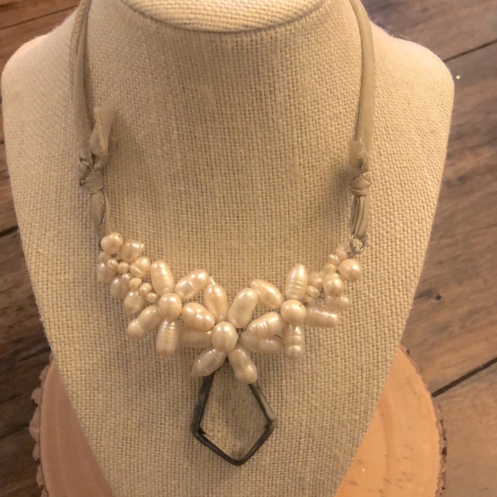 Pearl Tie Necklace
